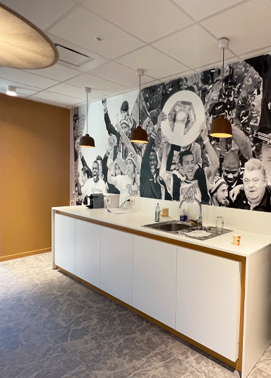 Projet Offside Studio Décoration murale du site du Groupe Nicollin à Lyon Impression sur papier peint et dibond